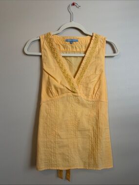 Smart Set 100% Cotton Pale Yellow Sleeveless V-Neck Top